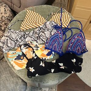 Bikini tops  - Roxy, Garage, ae